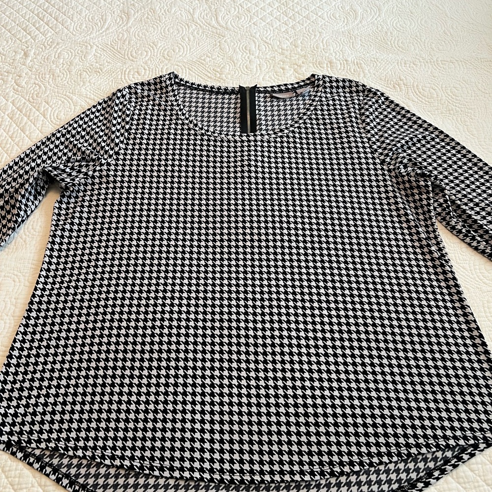 Chico's Black and White Houndstooth 3/4 length sleeves